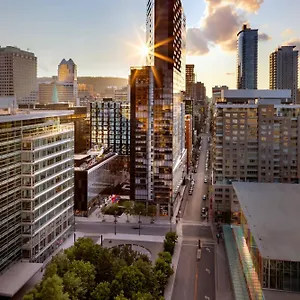 Humaniti Montreal, Autograph Collection Montreal