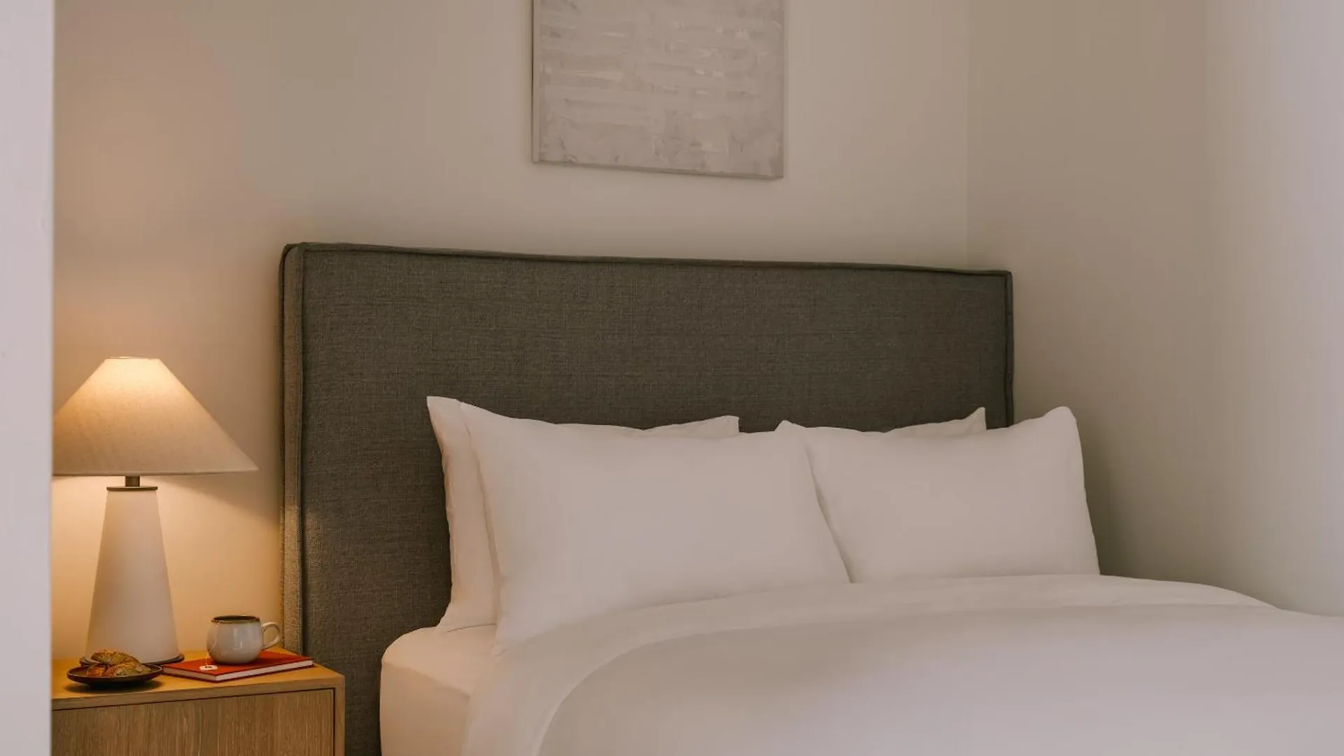 Sonder By Marriott Bonvoy Apollon Apartments Old Montreal 4*,