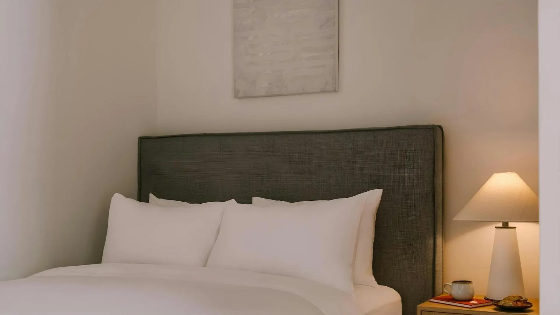 Sonder By Marriott Bonvoy Apollon Apartments Old Montreal 4*,  Canada