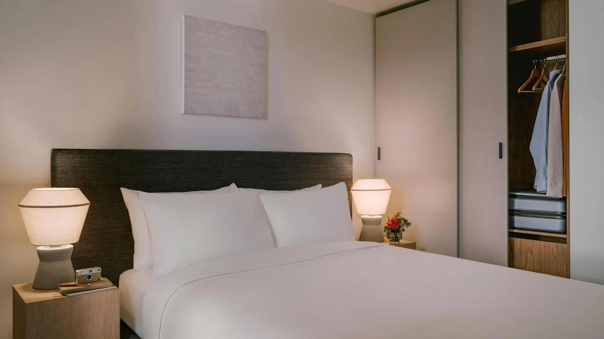 Sonder By Marriott Bonvoy Apollon Apartments Old Montreal
