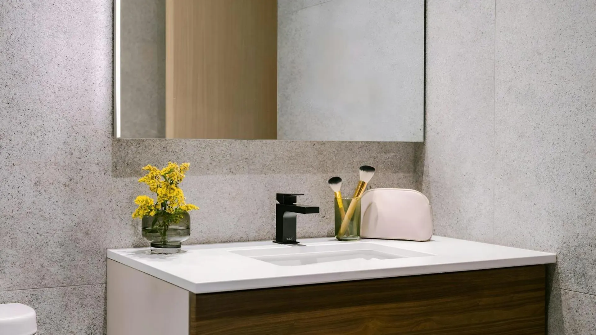 Sonder By Marriott Bonvoy Apollon Apartments Old Montreal Aparthotel