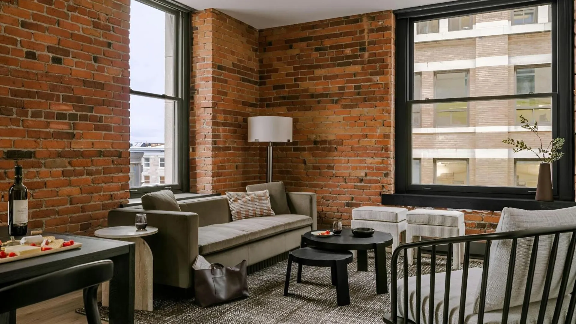 Sonder By Marriott Bonvoy Apollon Apartments Old Montreal
